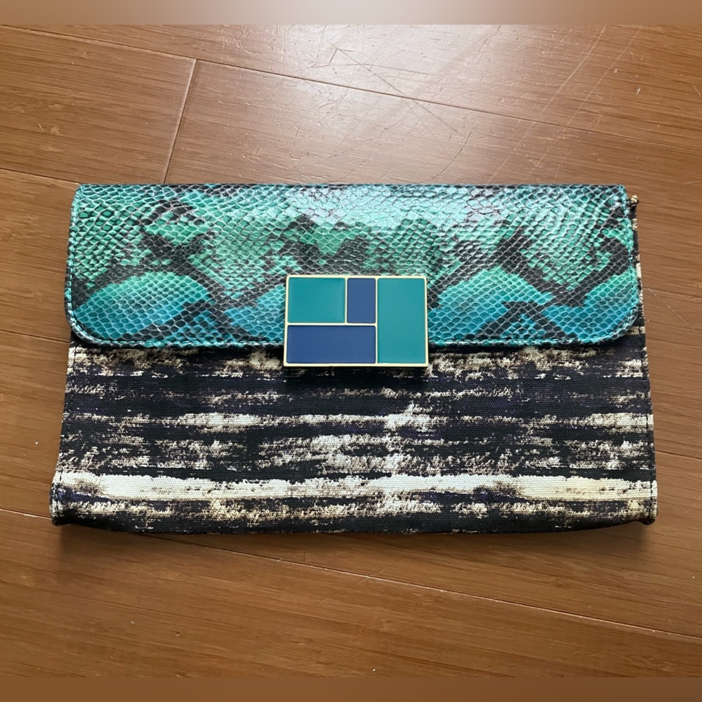 Duro Olowu Green Cluth Purse